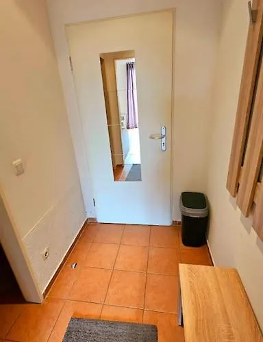 Apartman Number 4 *